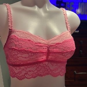 $5 if you bundle with 2 or more items 💜Pink Victoria’s Secret lace bralette
